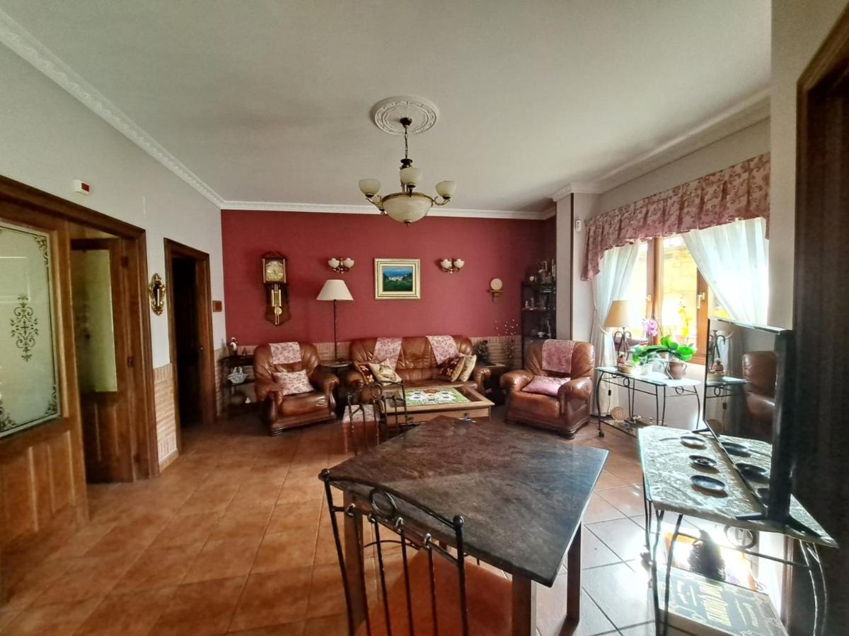 Posada Carpe Diem Льерганес Экстерьер фото